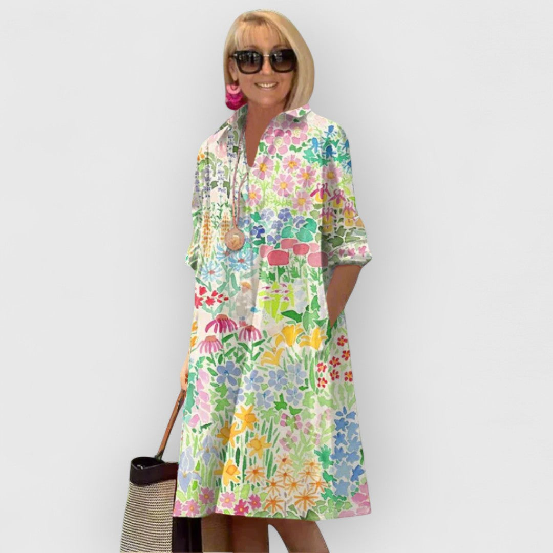 Chloe™ – Elegant blomstrete skjortekjole