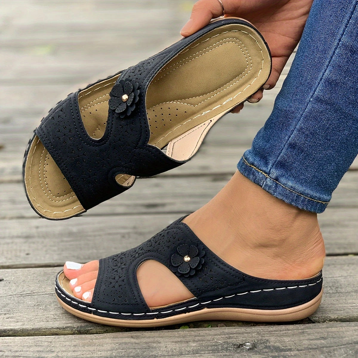 Lina™ - Komfortable sandaler med blomster