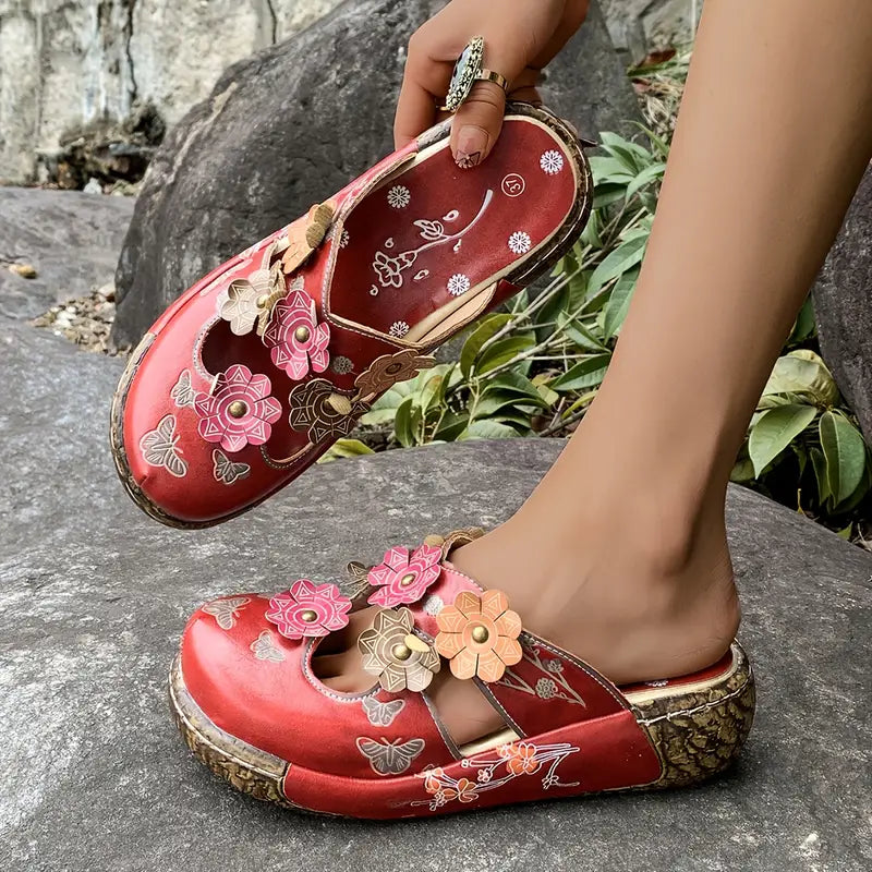 Nolene™ – Retro røde blomstersandaler i skinn