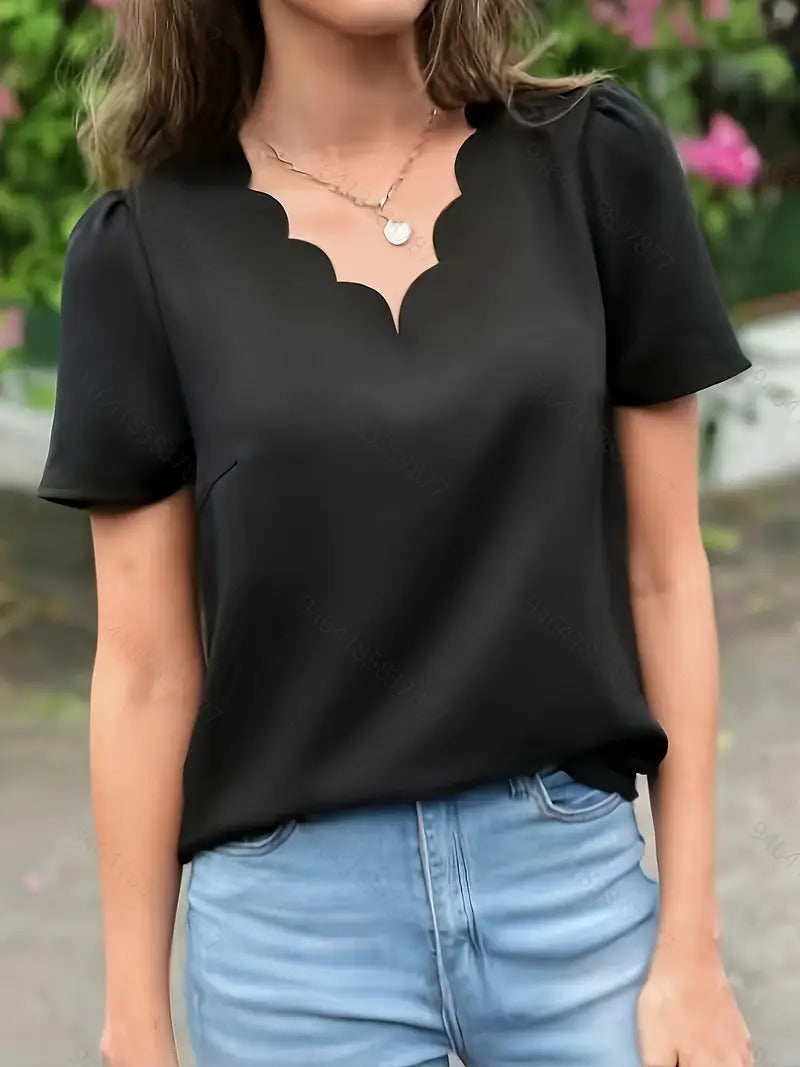 Jalia™- feminin bluse med v-hals