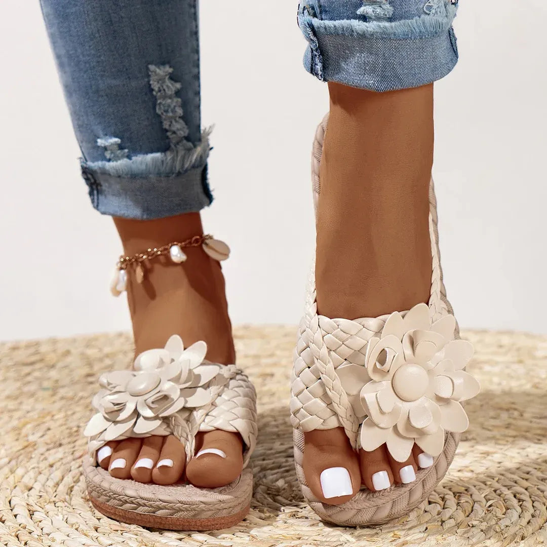 Wilma™ - Stilige, blomstrete sandaler